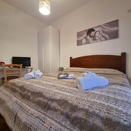 B&B Le Stanze Di Aurora ปาแลร์โม ภายนอก รูปภาพ